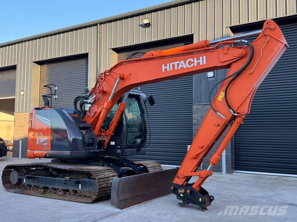 Hitachi ZX 135 US-7 Bandgrävare