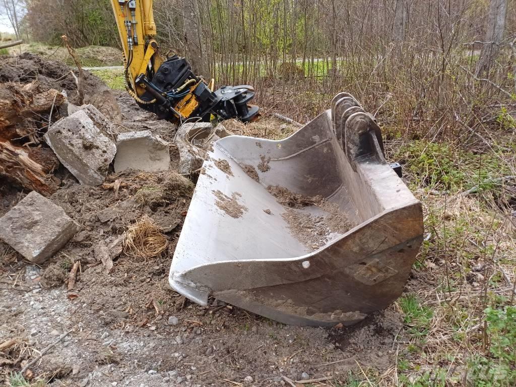 Komatsu PW 160-7E0 Hjulgrävare