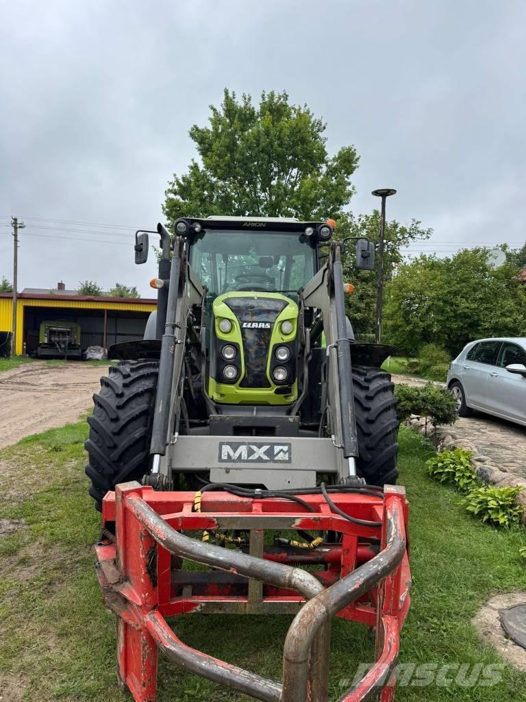 CLAAS Arion 440 Traktorer