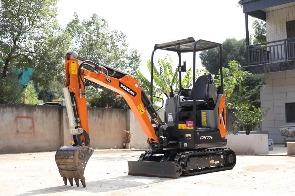 Doosan DX 17 Bandgrävare