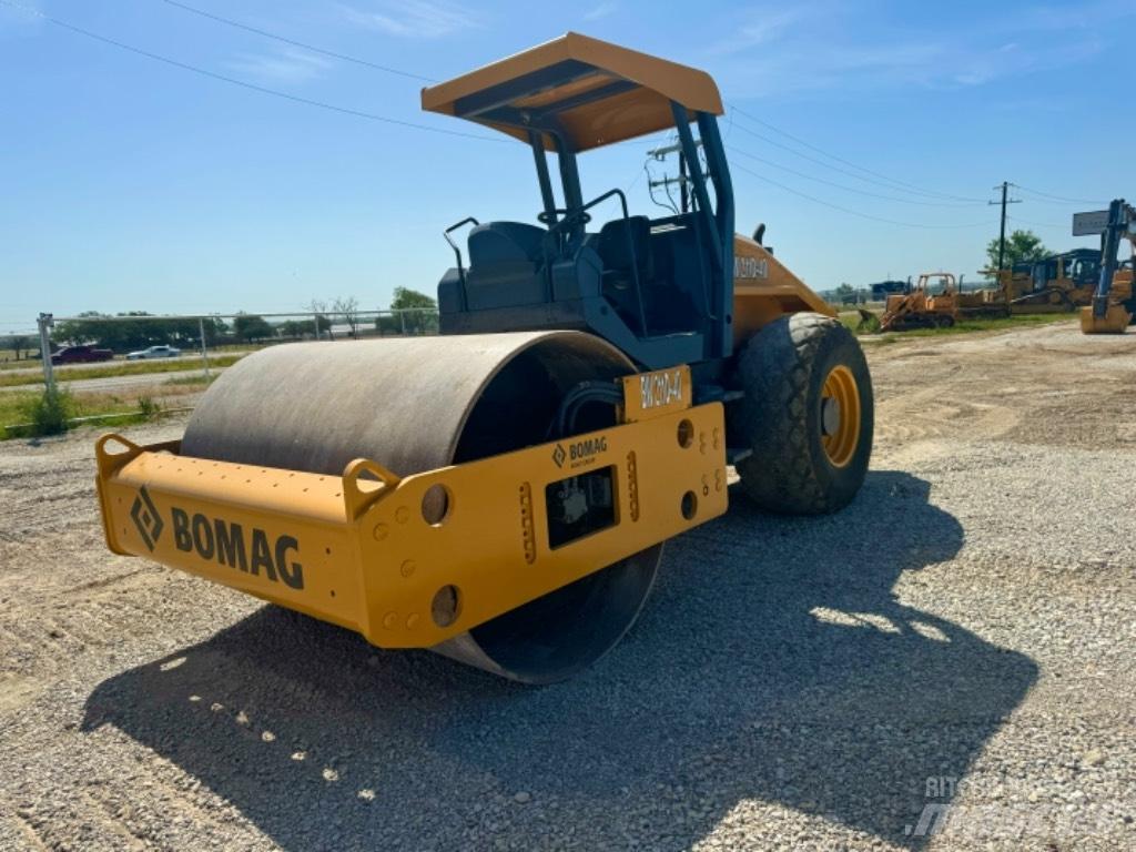 Bomag BW 211 D-40 Kombivältar