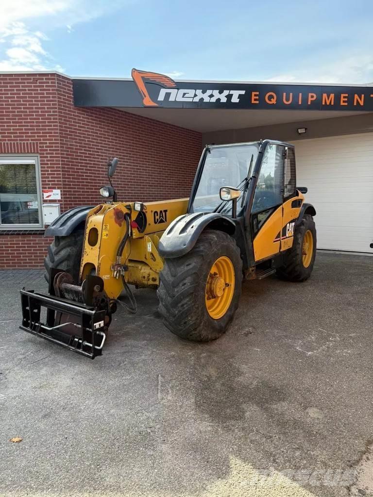 CAT TH 330 B Teleskoplastare