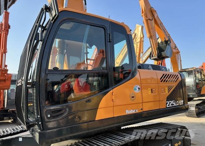 Hyundai 225 Bandgrävare