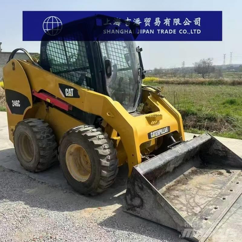 CAT 246 C Kompaktlastare