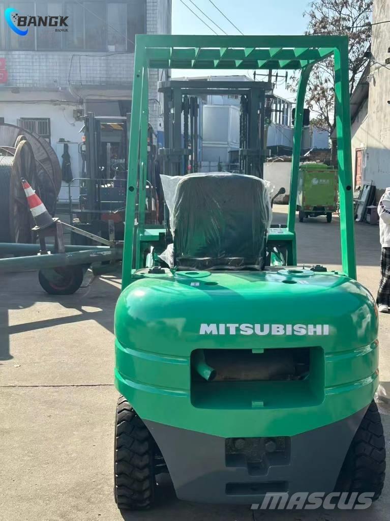 Mitsubishi FD 30 NT Dieselmotviktstruckar
