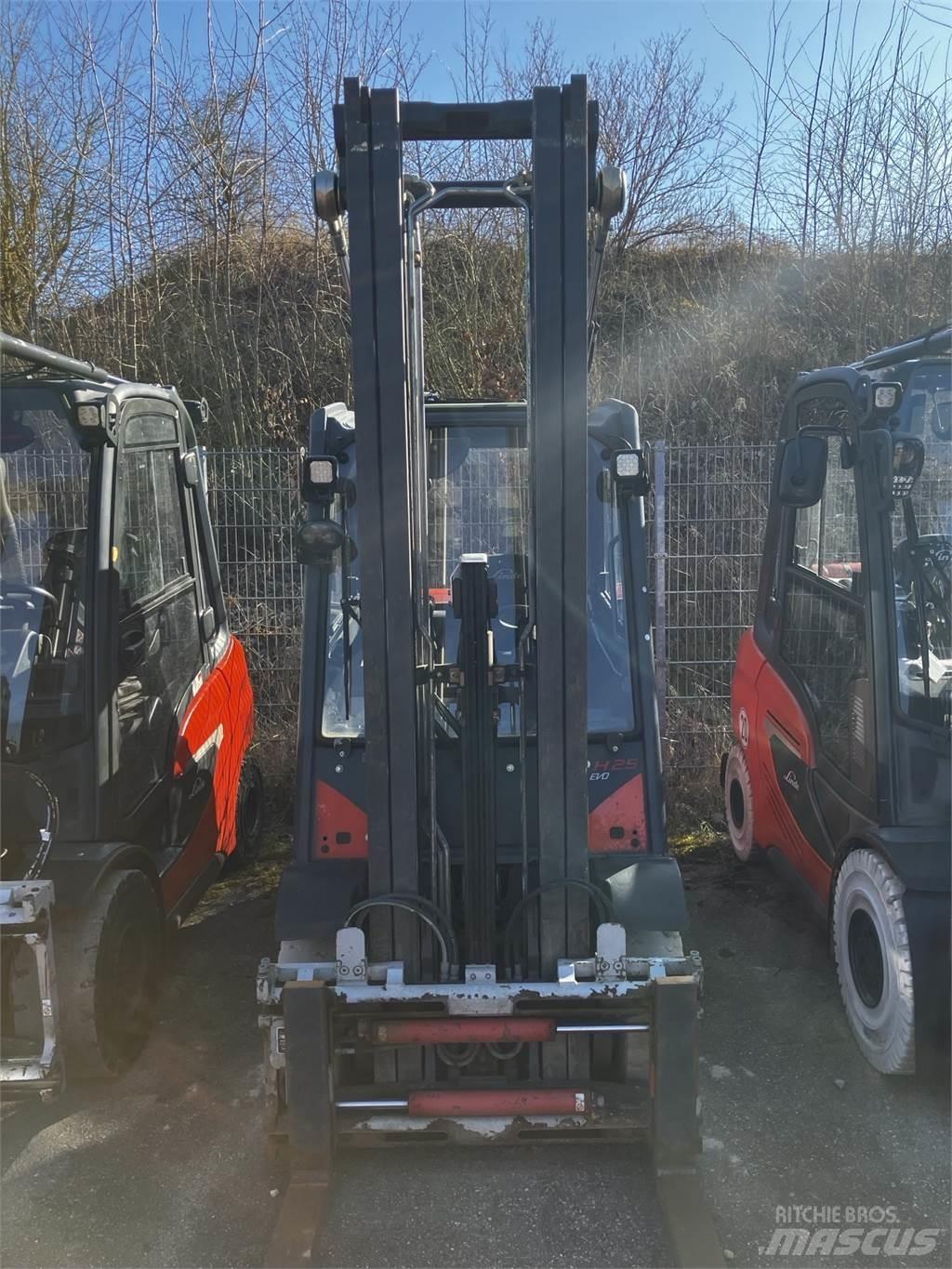 Linde H25T Gasolmotviktstruckar