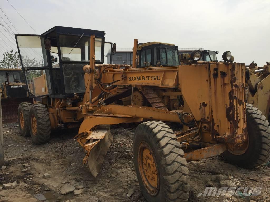 Komatsu GD 511 A Väghyvlar
