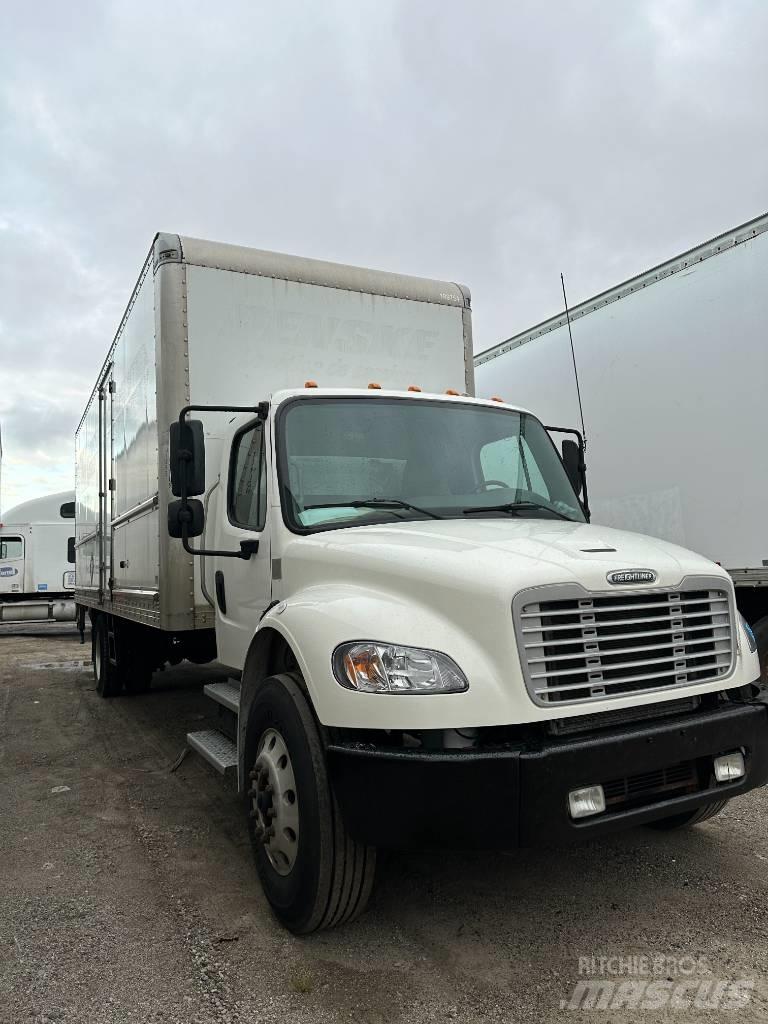Freightliner M2 106 Skåpbilar