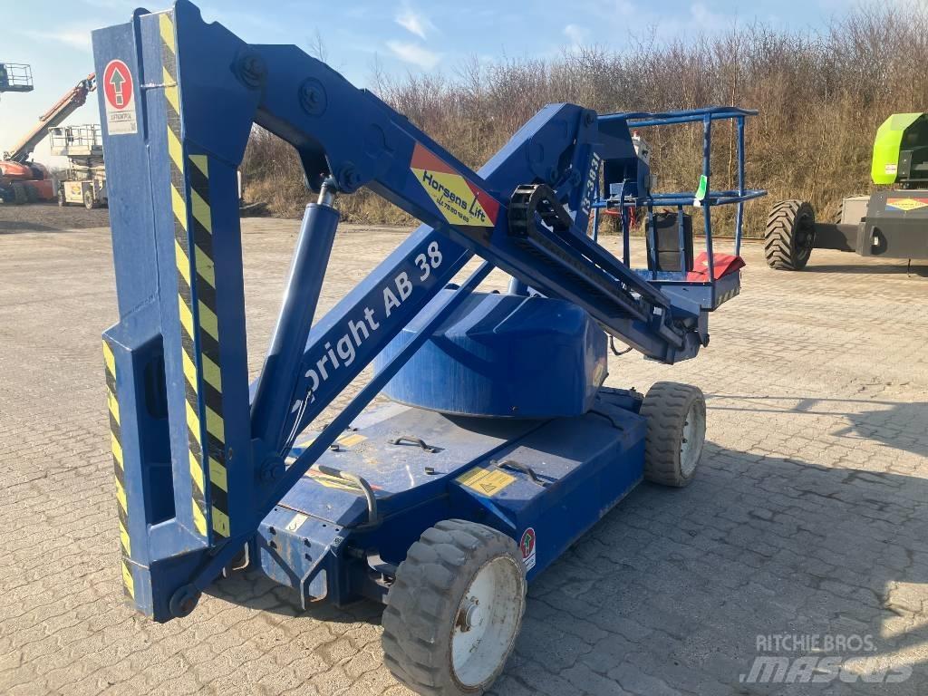 UpRight AB38N Bomliftar