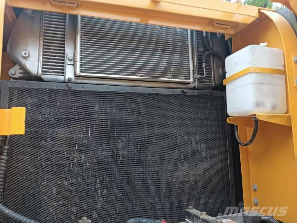 Hyundai 220 LC-9T Bandgrävare