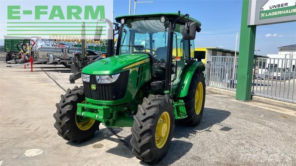 John Deere 5058E Traktorer