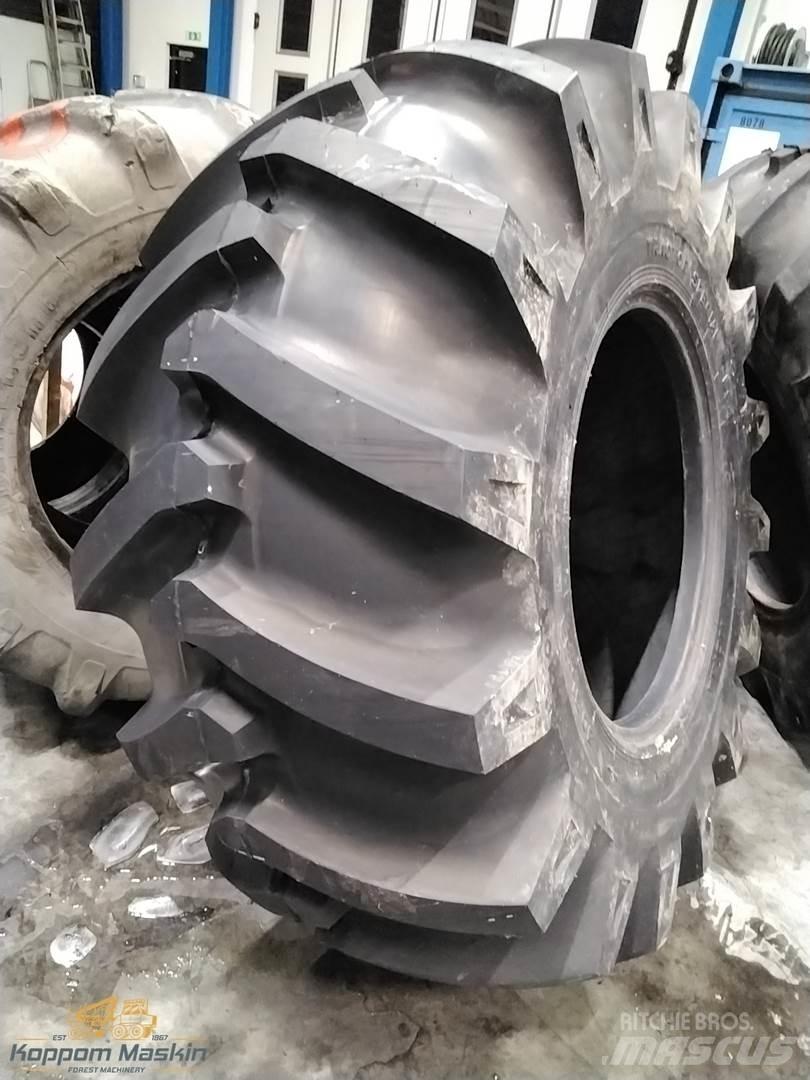 Nokian Trs 30,5-32 Däck, hjul och fälgar