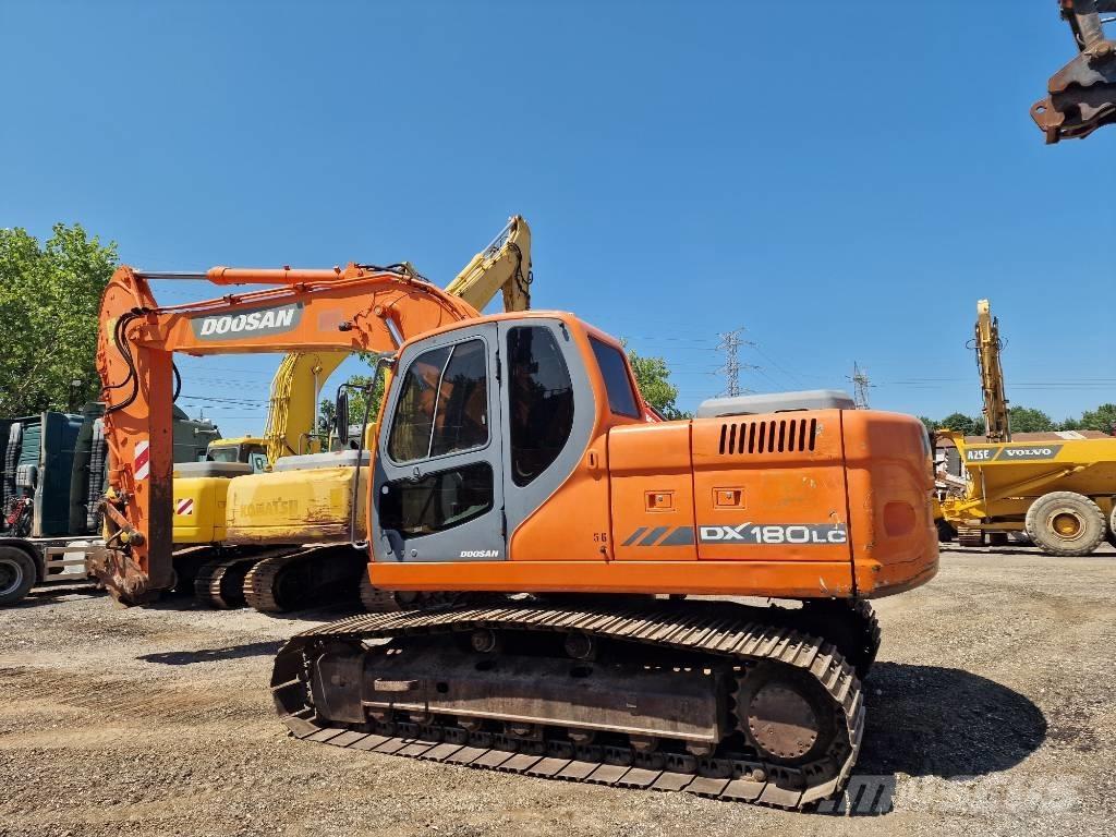 Doosan DX 180 LC Bandgrävare