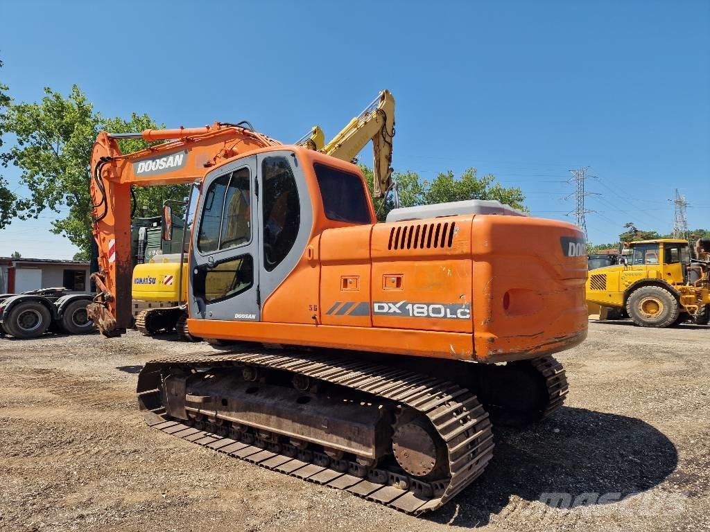 Doosan DX 180 LC Bandgrävare