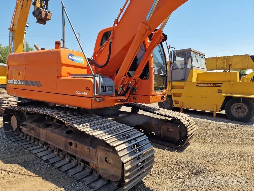 Doosan DX 180 LC Bandgrävare