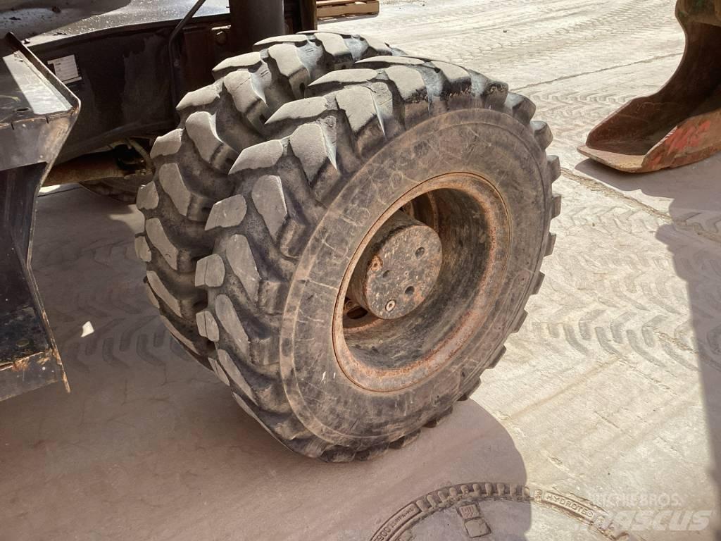 Komatsu PW 160-7E0 Hjulgrävare