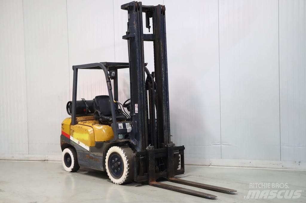 TCM FG30T3 Gasolmotviktstruckar