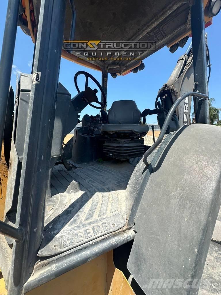 DEERE 410J Grävlastare