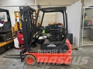 Linde E 14-02 Elmotviktstruckar