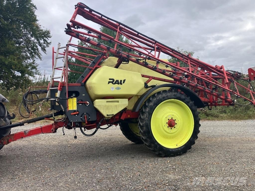 Rau Trailed Sprayer Dragna sprutor