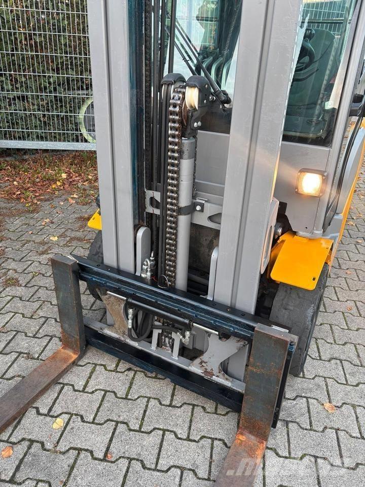 Jungheinrich TFG 425 Gasolmotviktstruckar