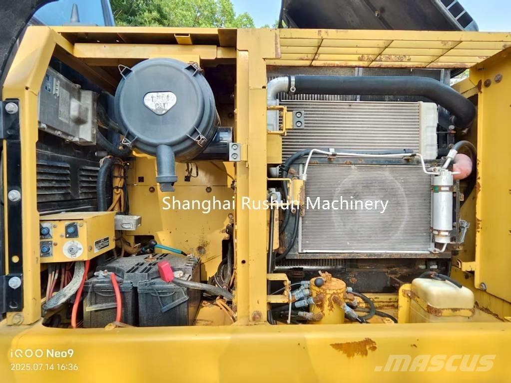 CAT 320 D Bandgrävare