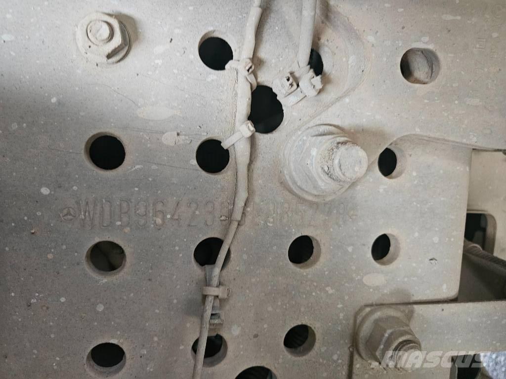 Mercedes-Benz 3951K Minidumprar