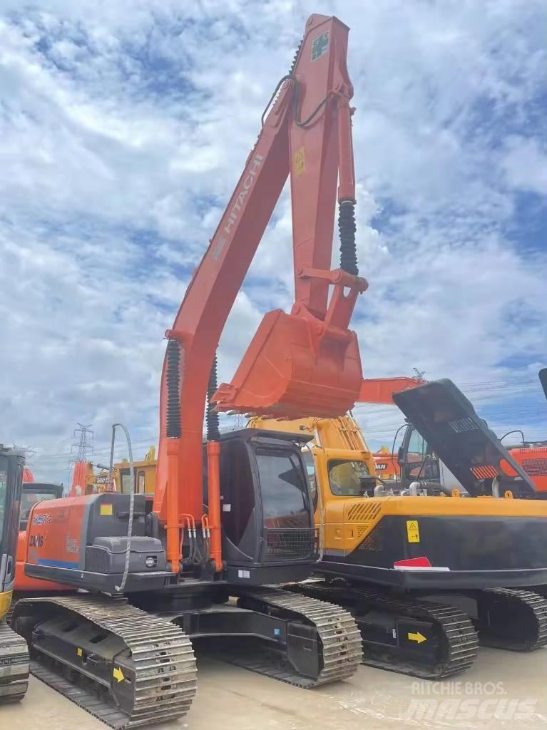 Hitachi ZX 200 Bandgrävare