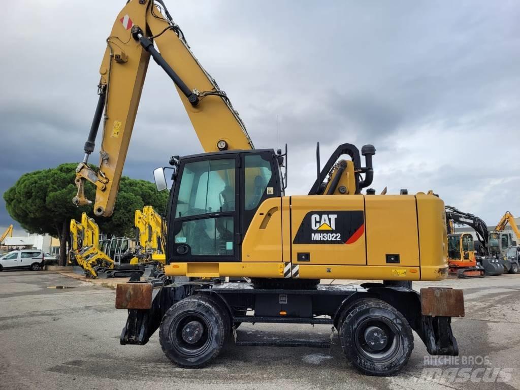 CAT mh3022 Hjulgrävare