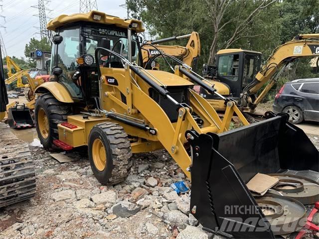 CAT 420 F Grävlastare