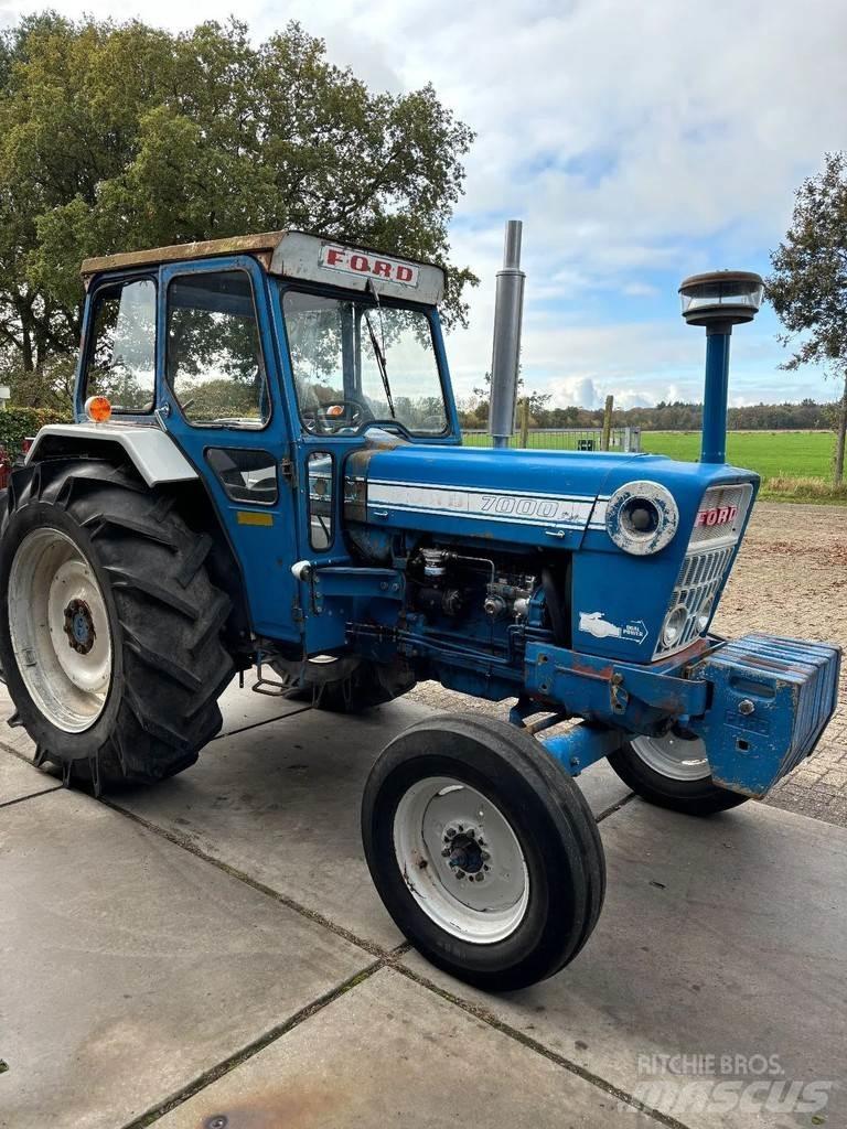 Ford 7000 Traktorer