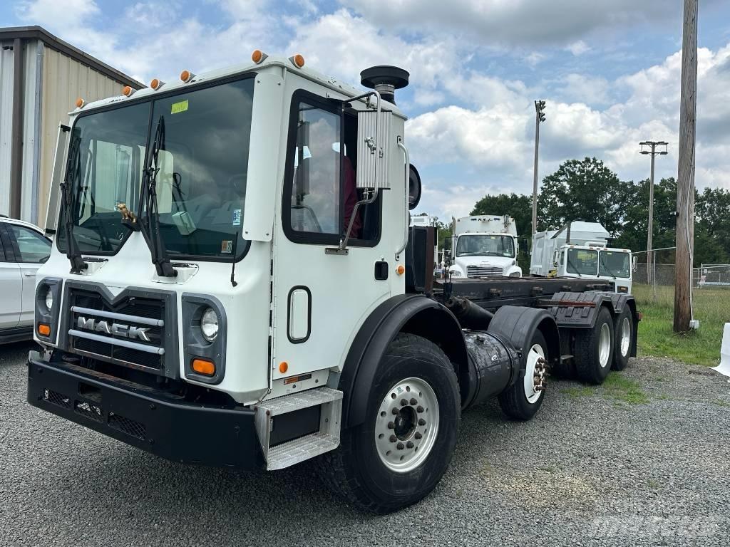 Mack MRU613 Sopbilar