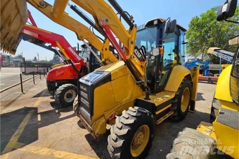 CAT 426F2 TLB Grävlastare