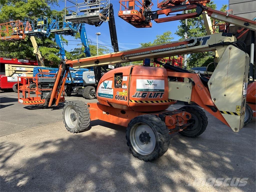 JLG 600 AJ (3218) Bomliftar