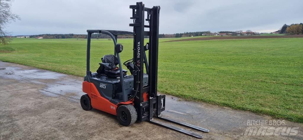 Toyota Traigo 20 Elmotviktstruckar