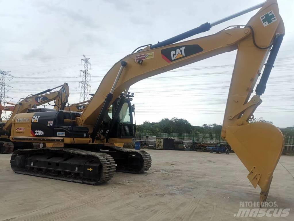 CAT 330 D Bandgrävare