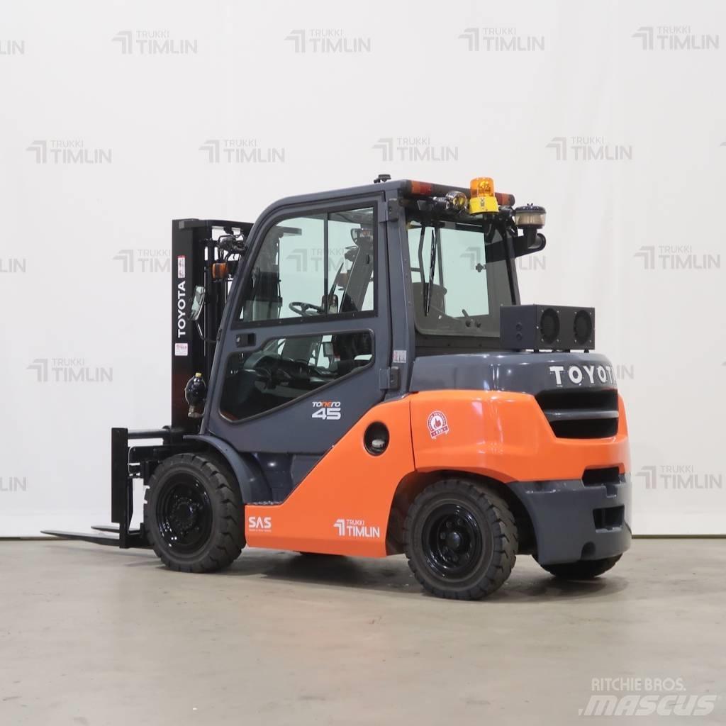 Toyota 40-8FD40N Dieselmotviktstruckar