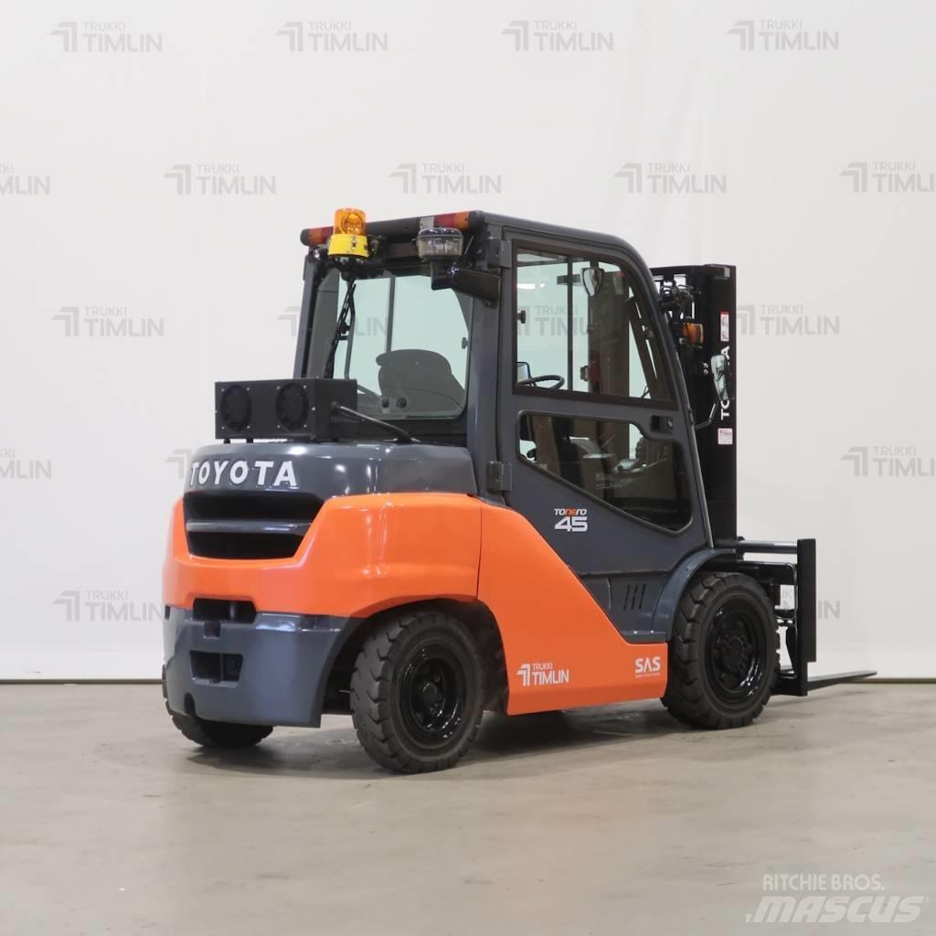 Toyota 40-8FD40N Dieselmotviktstruckar