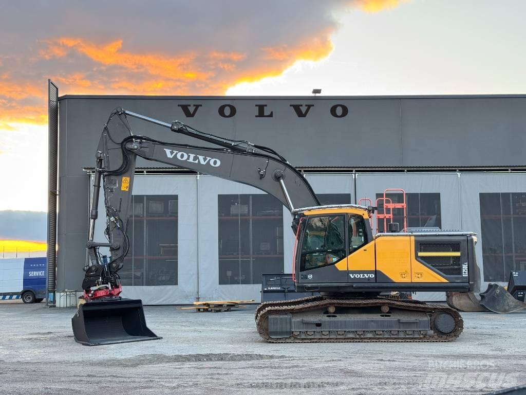 Volvo EC 250 EL Bandgrävare