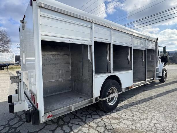 Freightliner M2 Lastbilar för dryckesleveranser