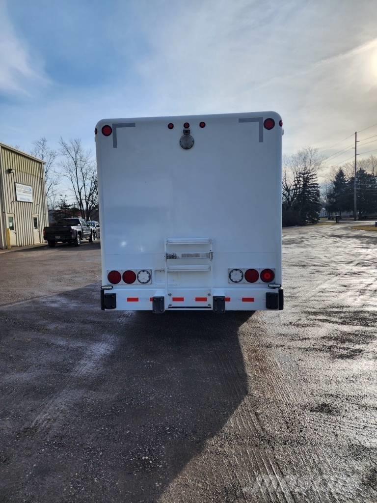 Freightliner M2 Lastbilar för dryckesleveranser