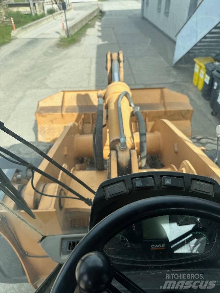CASE 821 E Hjullastare
