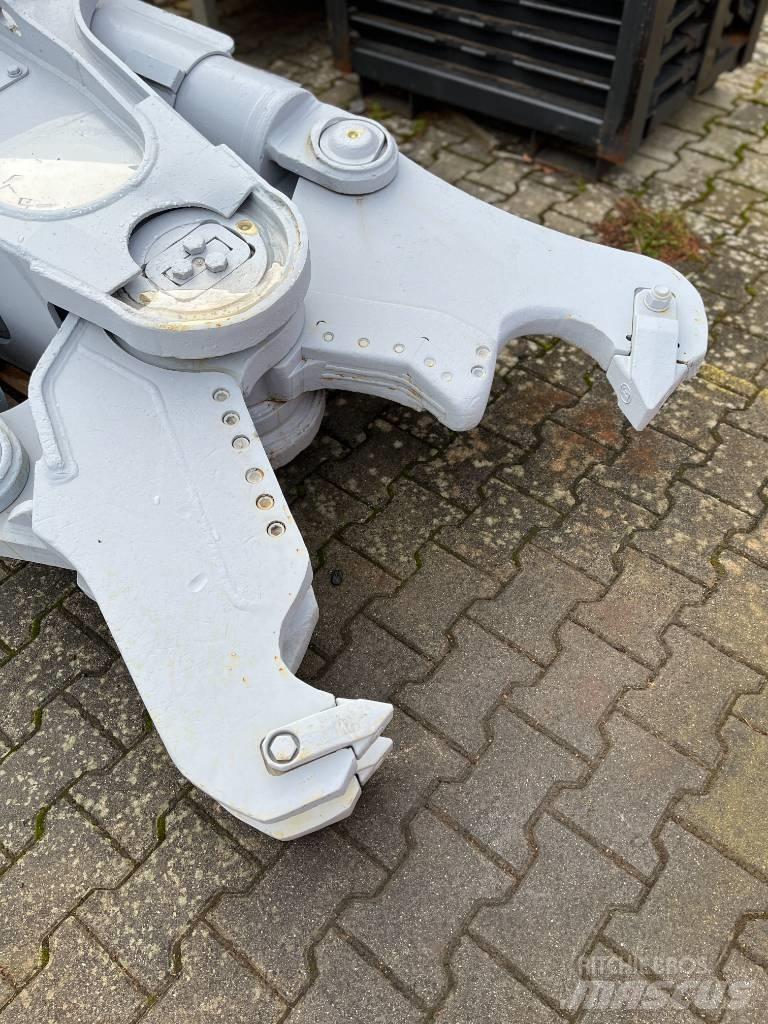 Furukawa V-17M Asfaltsskärare