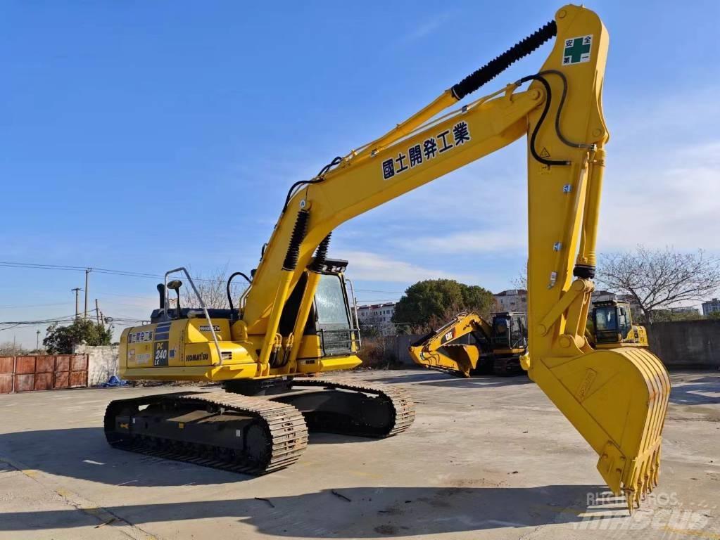 Komatsu PC 240-8 Bandgrävare