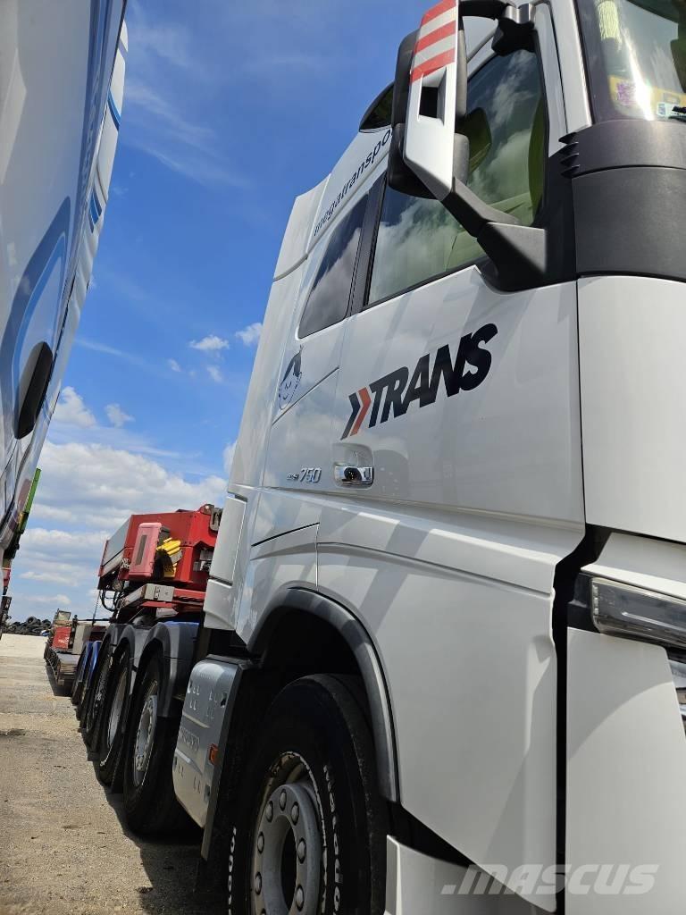 Volvo FH16 750KM 8x4 Dragbilar