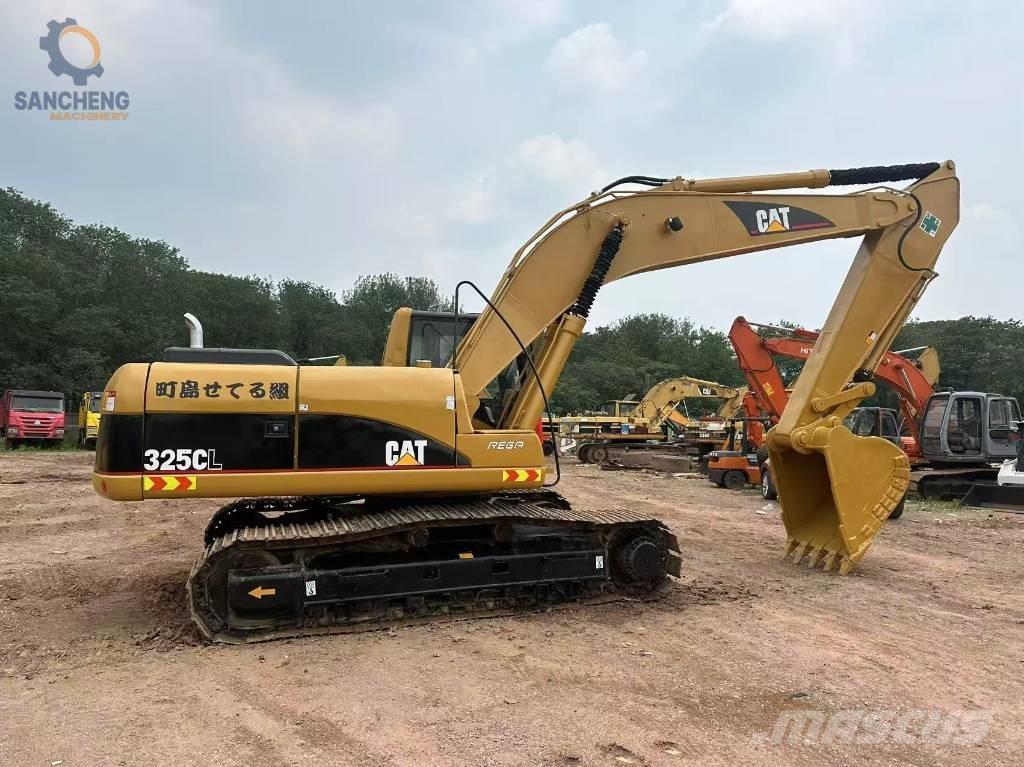 CAT 325 C L Bandgrävare