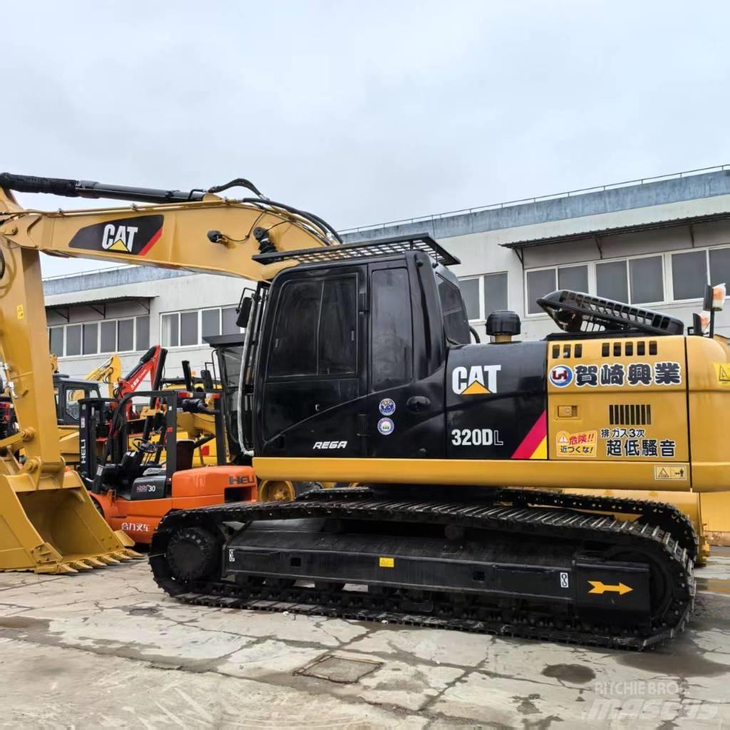 CAT 320 D L Bandgrävare