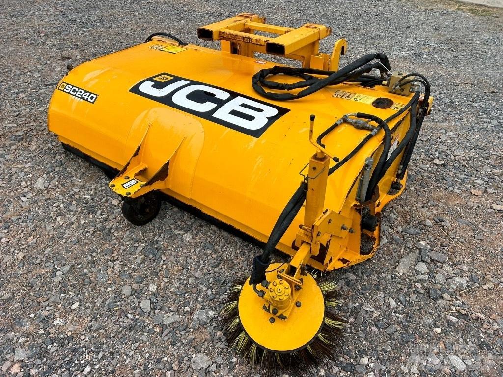 JCB SC 240 Borstar & borstskopor