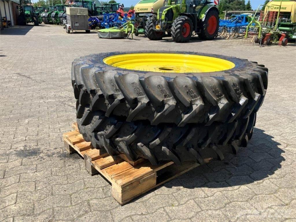 BKT 320/90R42 Däck, hjul och fälgar
