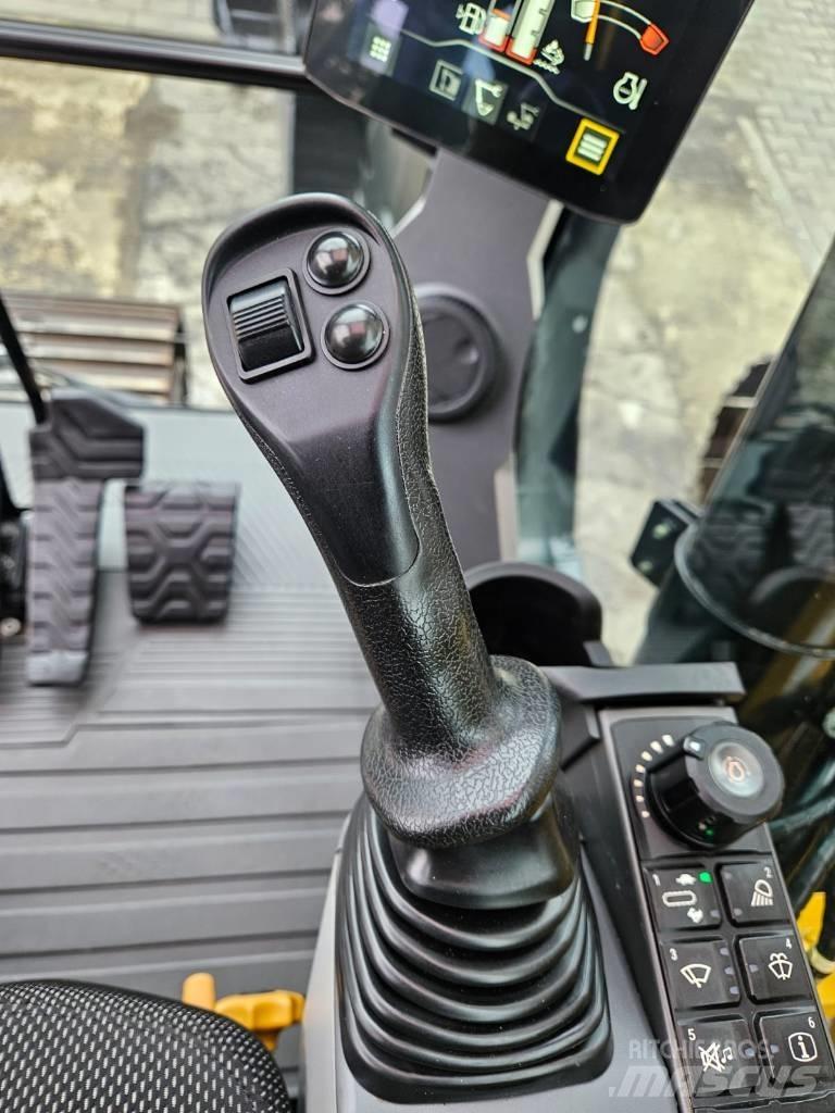 CAT 320 Bandgrävare
